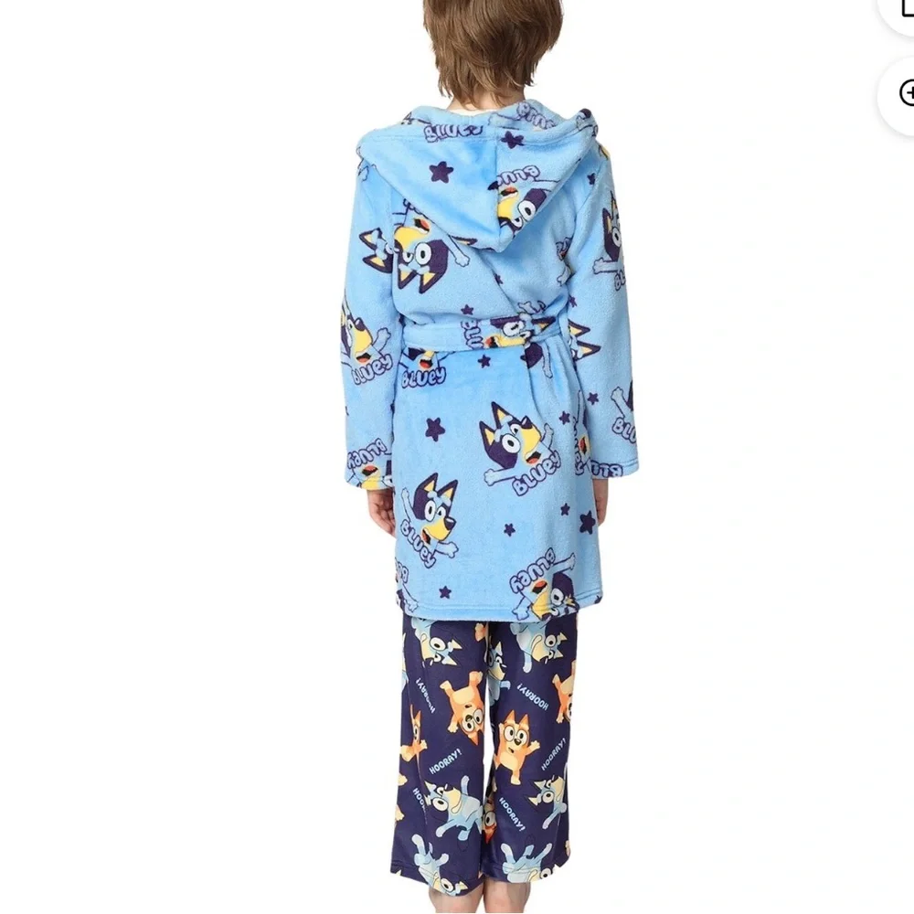 New! Member’s Mark Boys 3-Piece Bluey Hooded Robe and Pajama Set - size 6